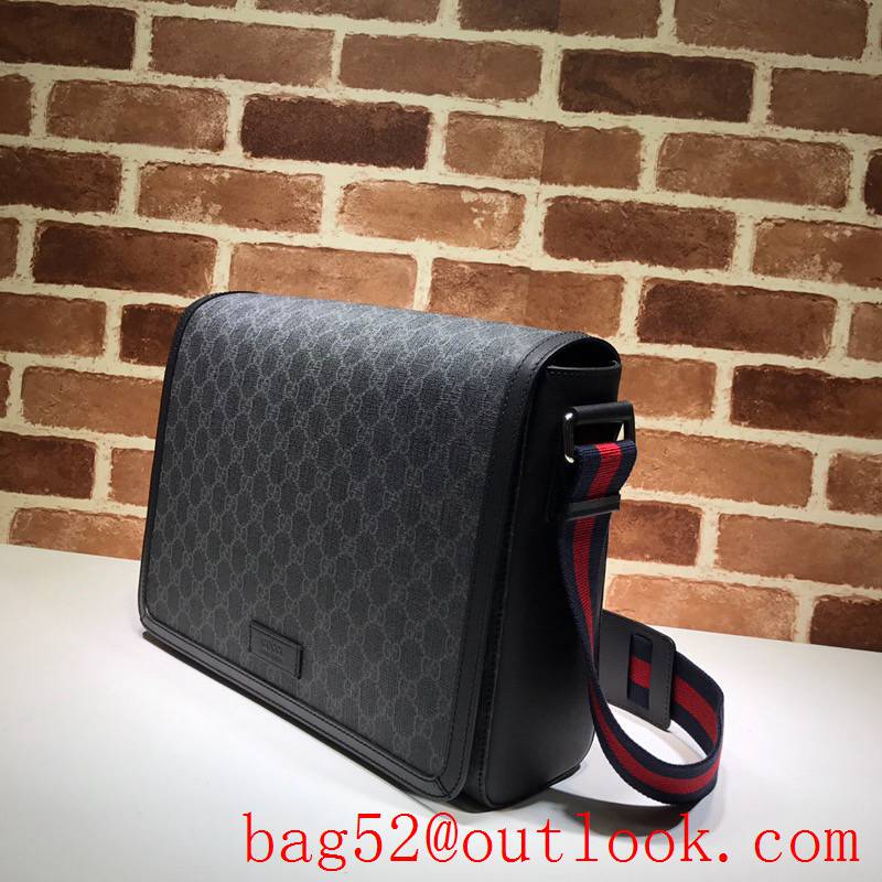 Gucci men gray large GG Supreme Classic Messenger Bag