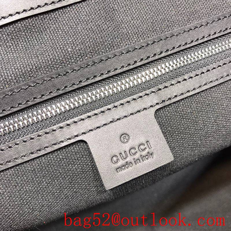 Gucci men gray large GG Supreme Classic Messenger Bag