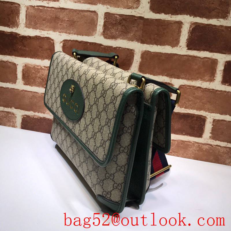 Gucci men green GG Supreme Medium Messenger Bag