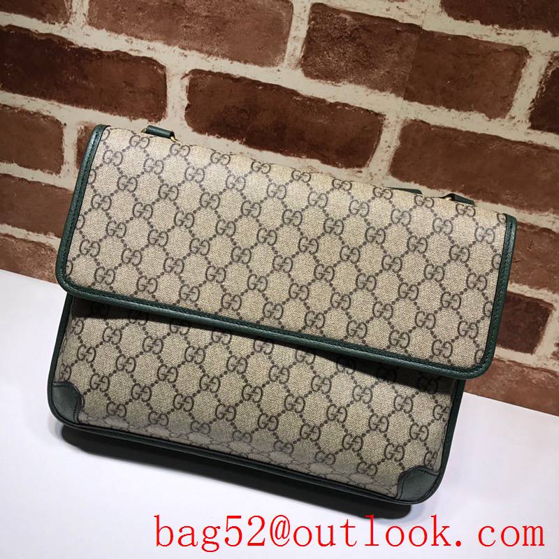 Gucci men green GG Supreme Medium Messenger Bag