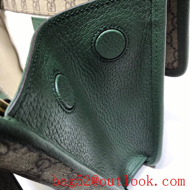 Gucci men green GG Supreme Medium Messenger Bag