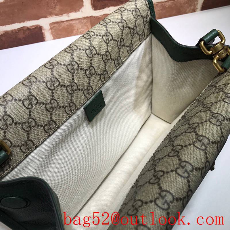 Gucci men green GG Supreme Medium Messenger Bag