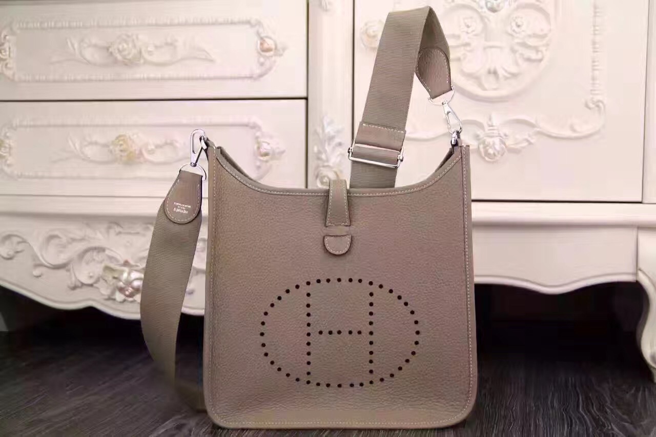 Hermes 28cm Evelyne gray top leather shoulder handbags