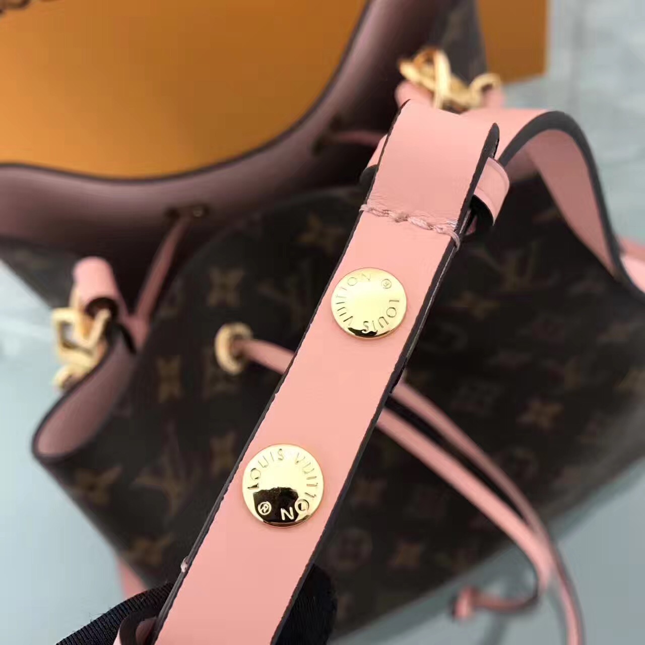 LV Louis Vuitton messenger monogram shoulder v pink handbags