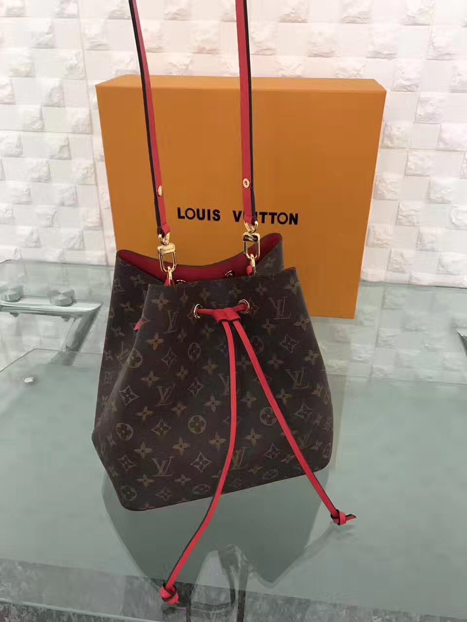 LV Louis Vuitton messenger monogram shoulder v red handbags