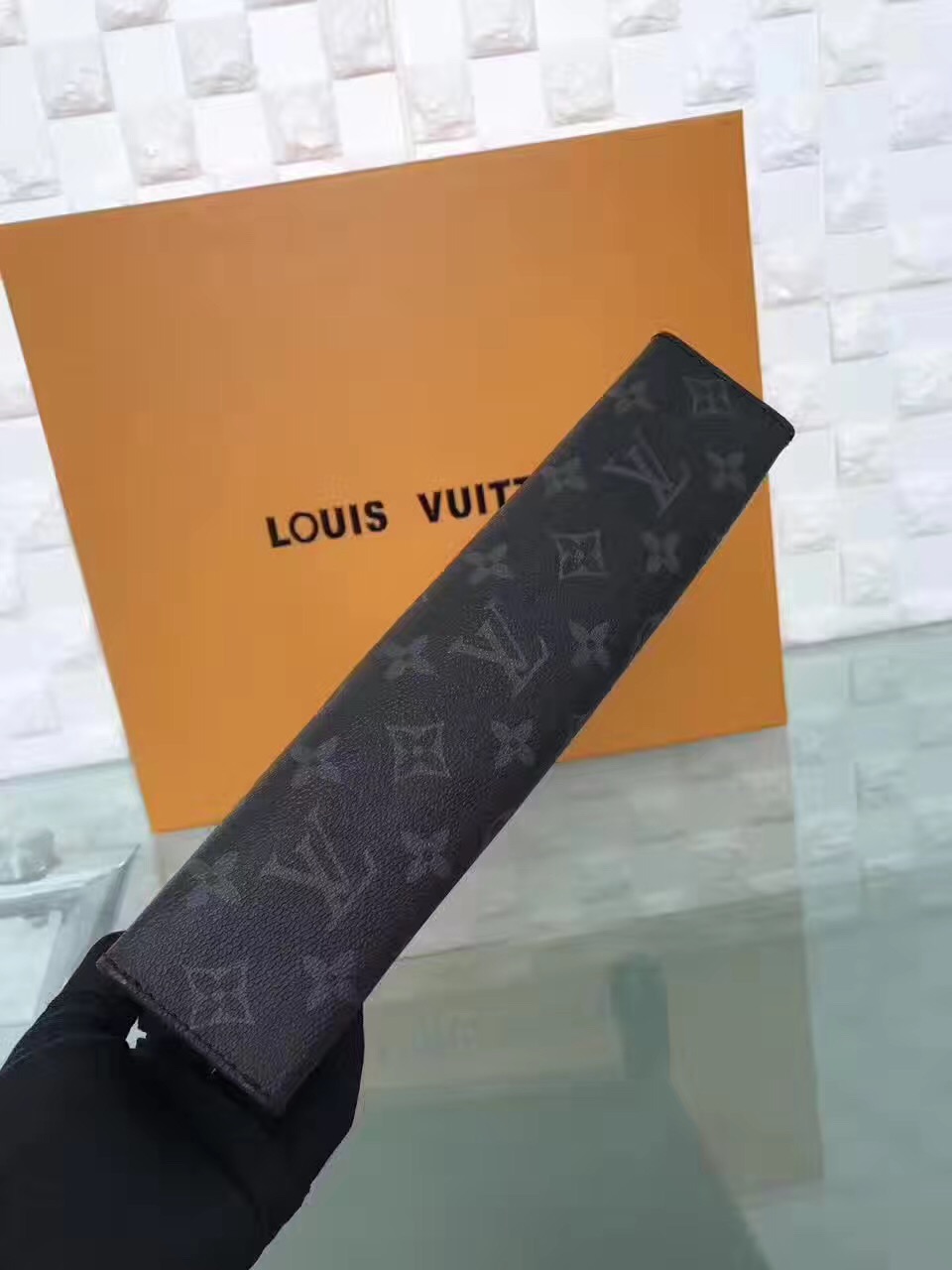 LV Louis Vuitton monogram clutch handbags