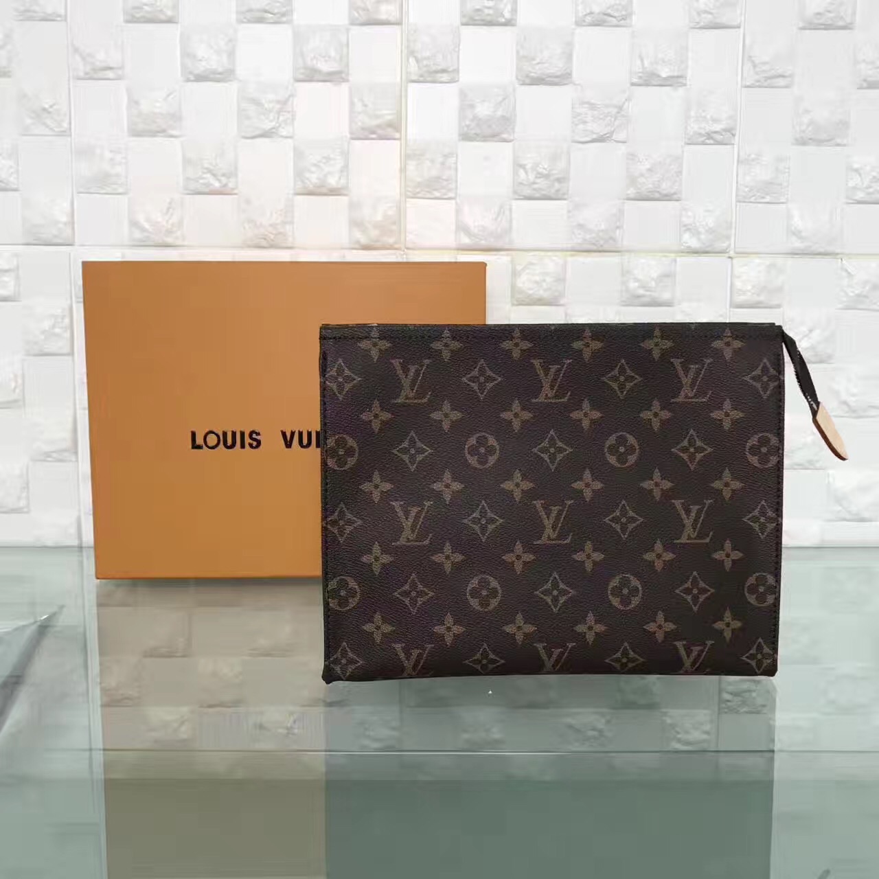 LV Louis Vuitton clutch zipper monogram handbags