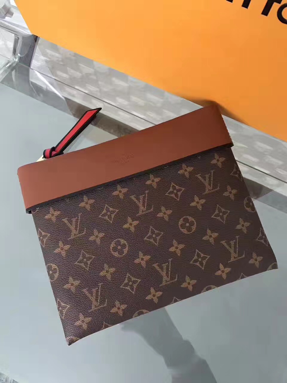 LV Louis Vuitton leather monogram v clutch v tan handbags