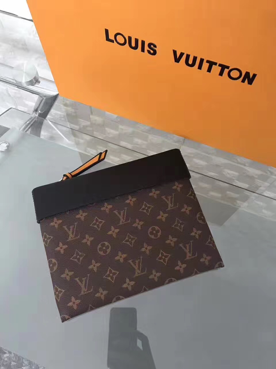 LV Louis Vuitton black monogram v leather clutch handbags