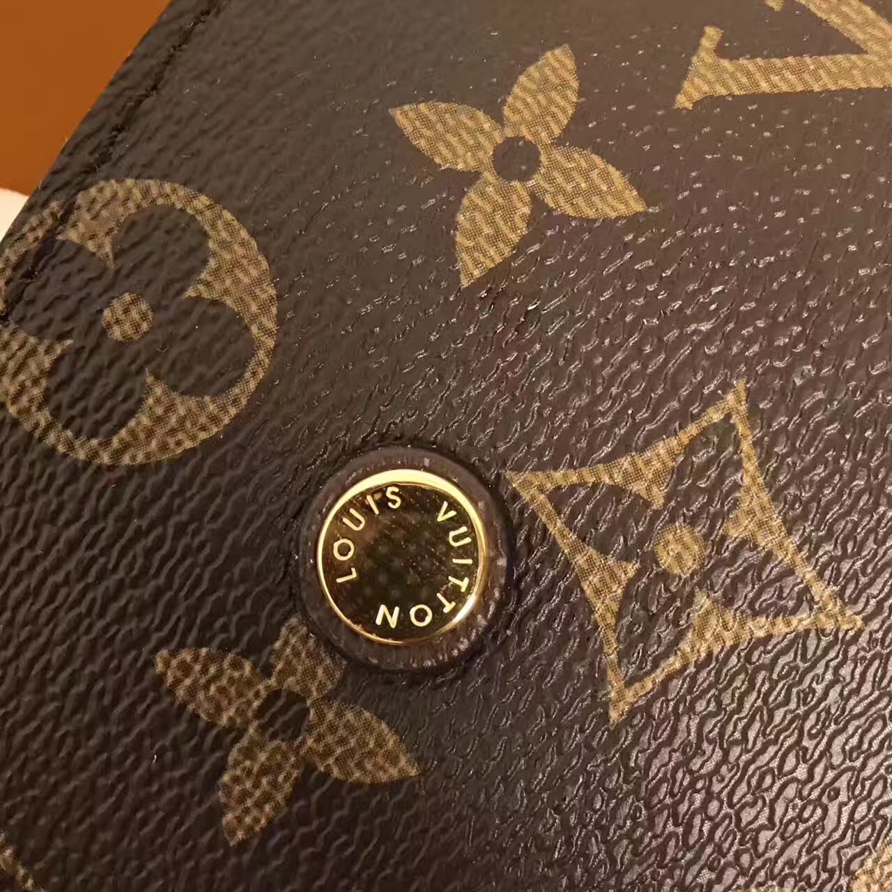 LV Louis Vuitton medium monogram Montaigne handbags