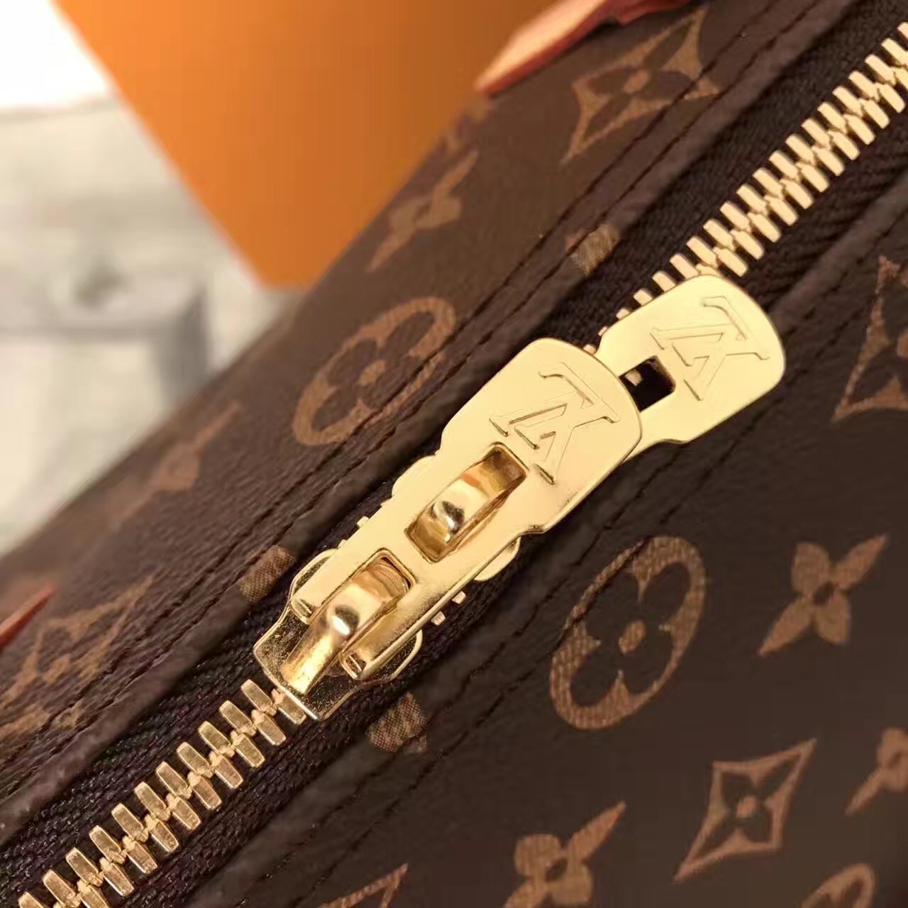 LV Louis Vuitton 30cm speedy monogram shoulder handbags