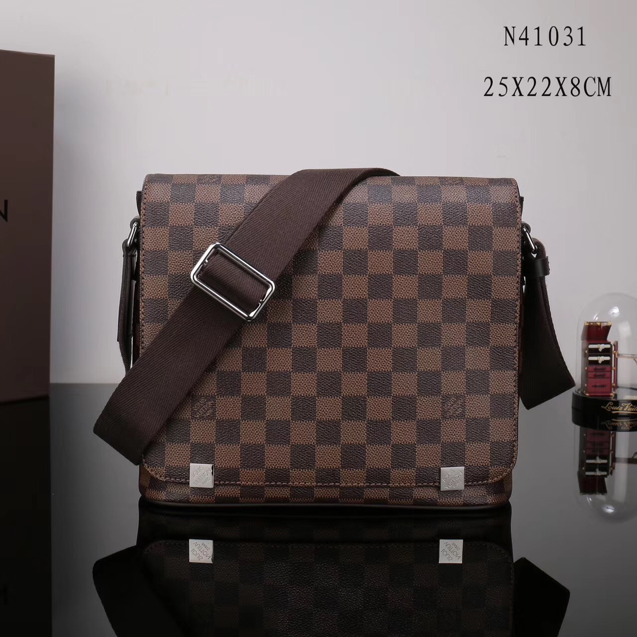 LV Louis Vuitton M41031 District Damier Medium Handbags Graphite bags