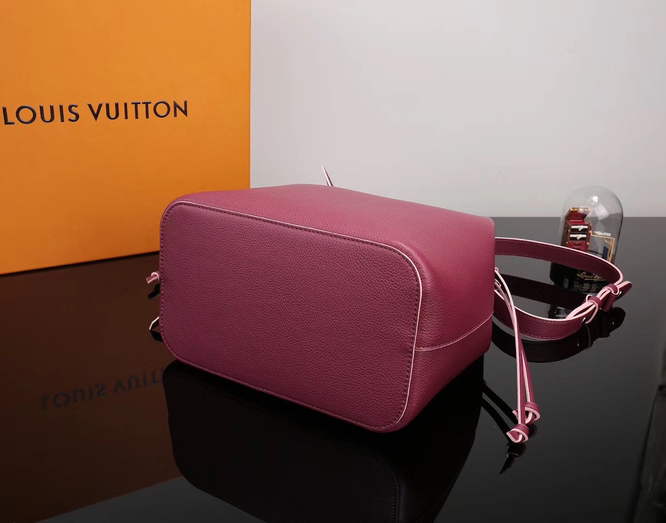 LV Louis Vuitton Lockme Bucket Leather bags M54680 Handbags Wine
