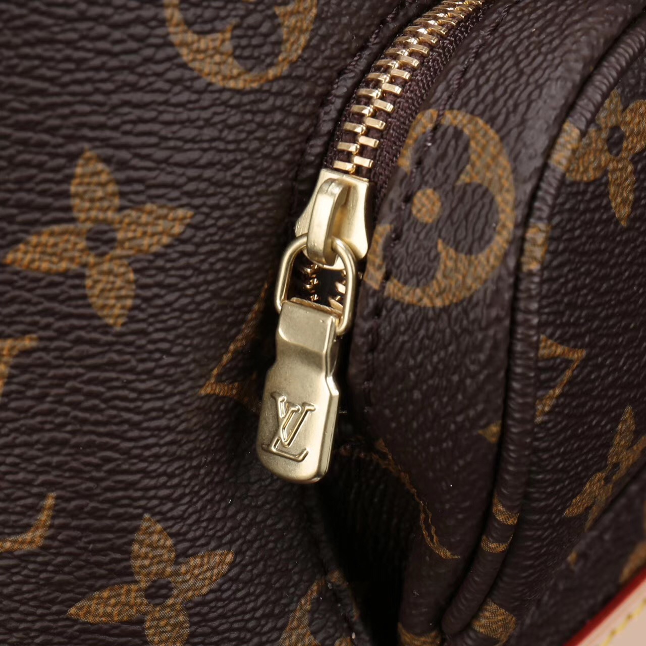 LV Louis Vuitton M51136 Montsouris Monogram Backpack bags Handbags Beige