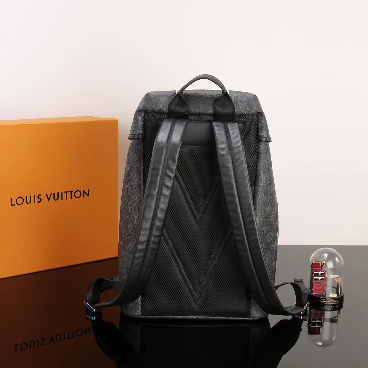 Men's Louis Vuitton Backpacks from £1,223