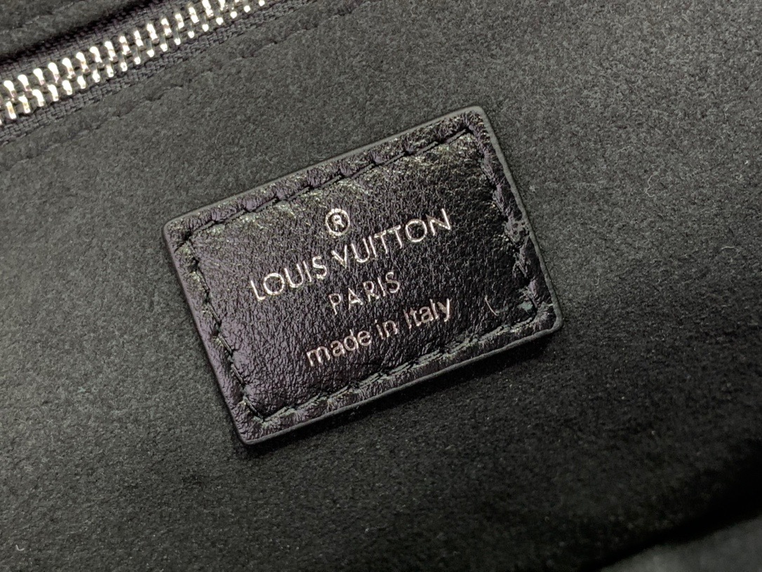 Louis Vuitton LV Lambskin Carryall Cargo PM Bag Handbag M24861 Black