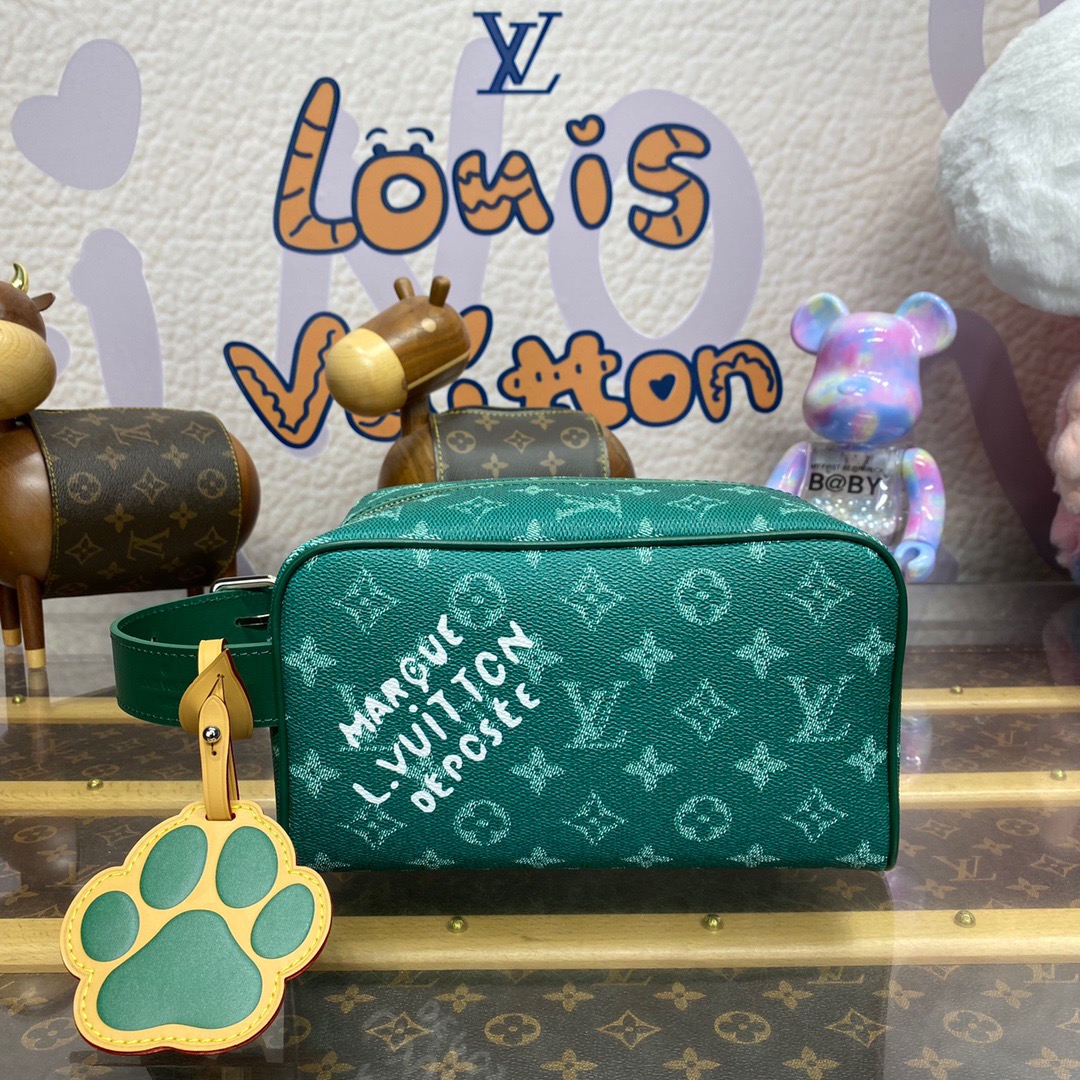 Louis Vuitton LV Men Locker Dopp Kit Bag Handbag in Monogram Canvas M12688 Green