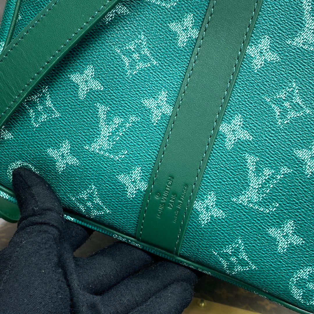 Louis Vuitton LV Men Keepall Bandouliere 50 Bag Handbag M12687 Green