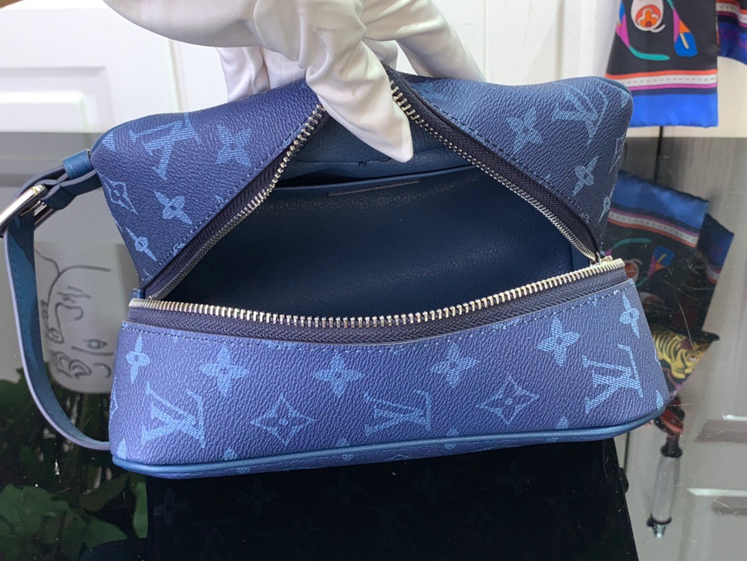 Louis Vuitton LV Men Monogram Locker Dopp Kit Bag Handbag M11559 Blue