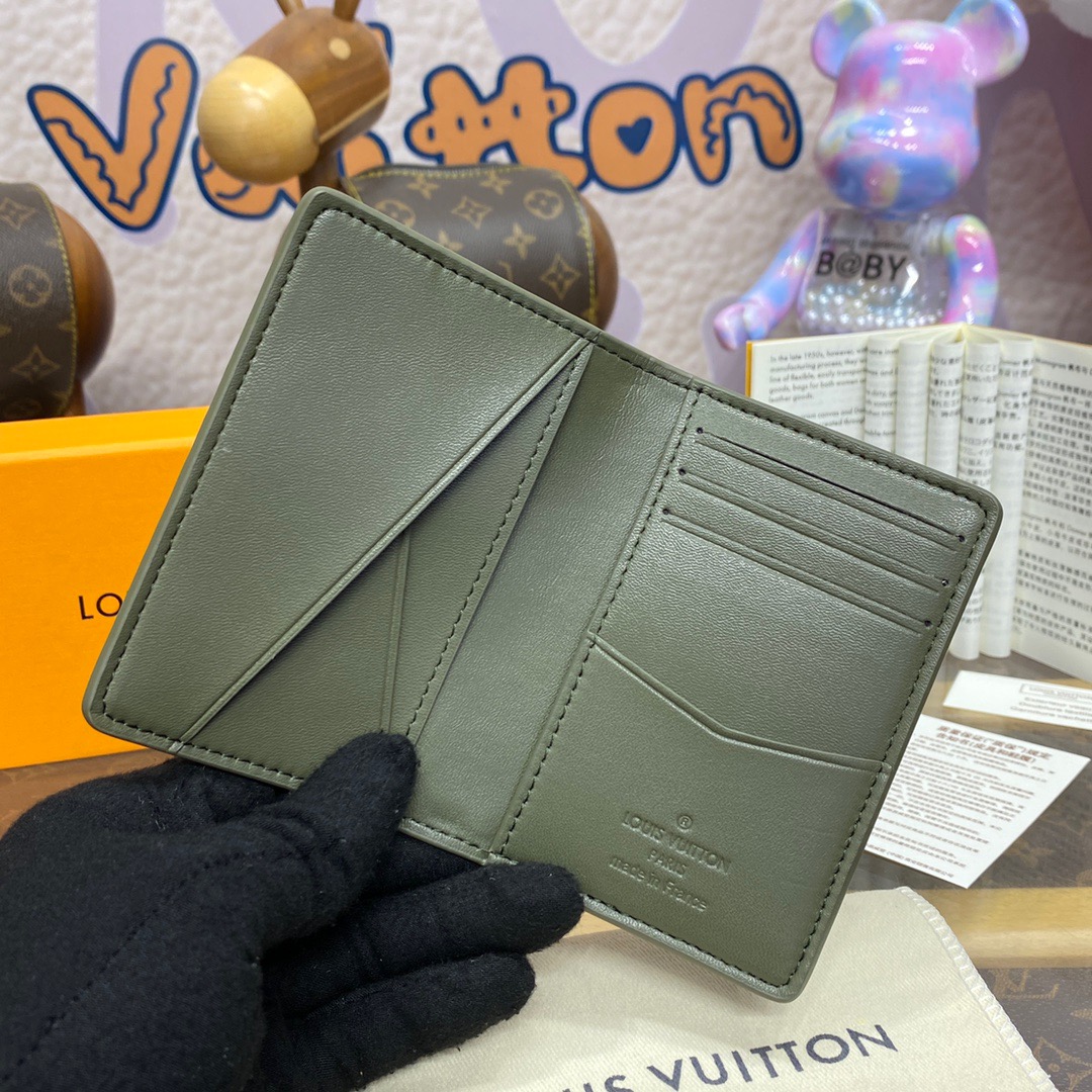 Louis Vuitton LV Men Calfskin Pocket Wallet Purse Cardholder M12501 Green