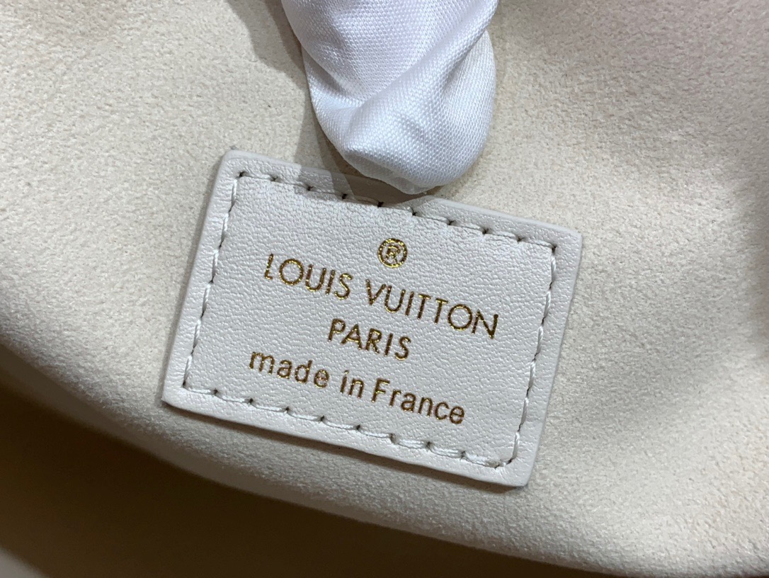 Louis Vuitton LV Calfskin Lock it Medium Tote Bag Handbag M23061 Cream