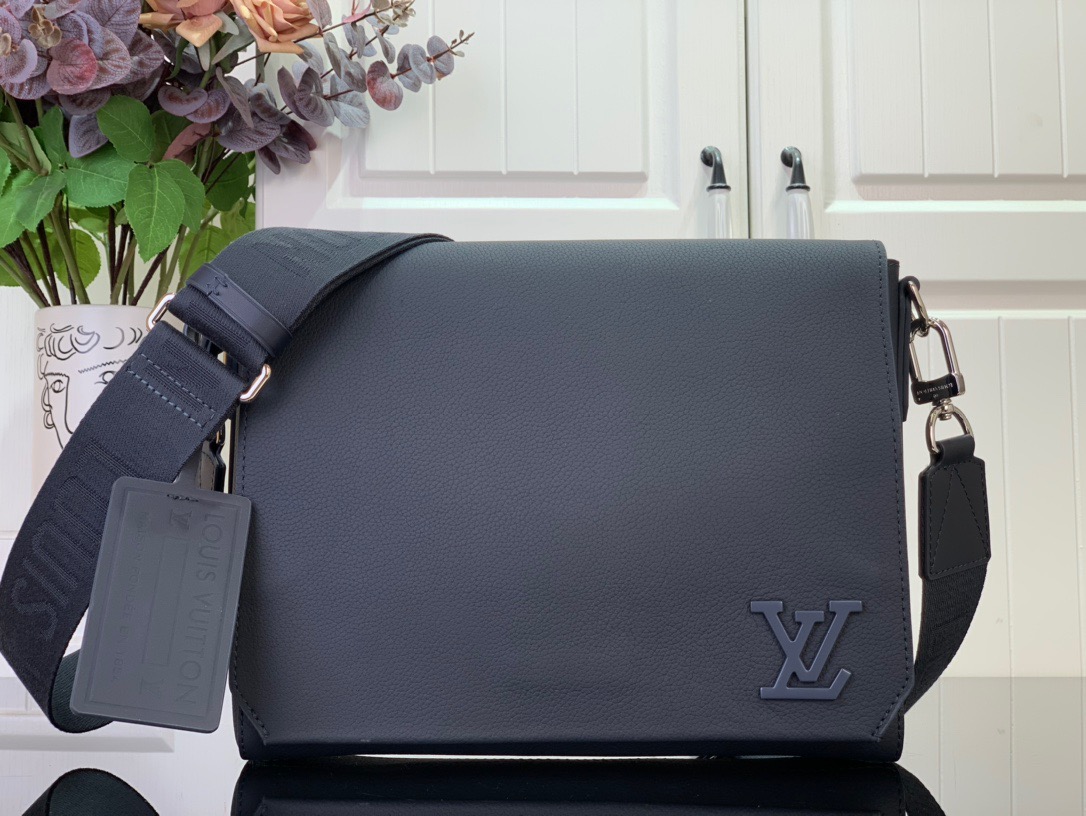 Louis Vuitton LV Men Takeoff Medium Messenger Bag Handbag M11599 Navy