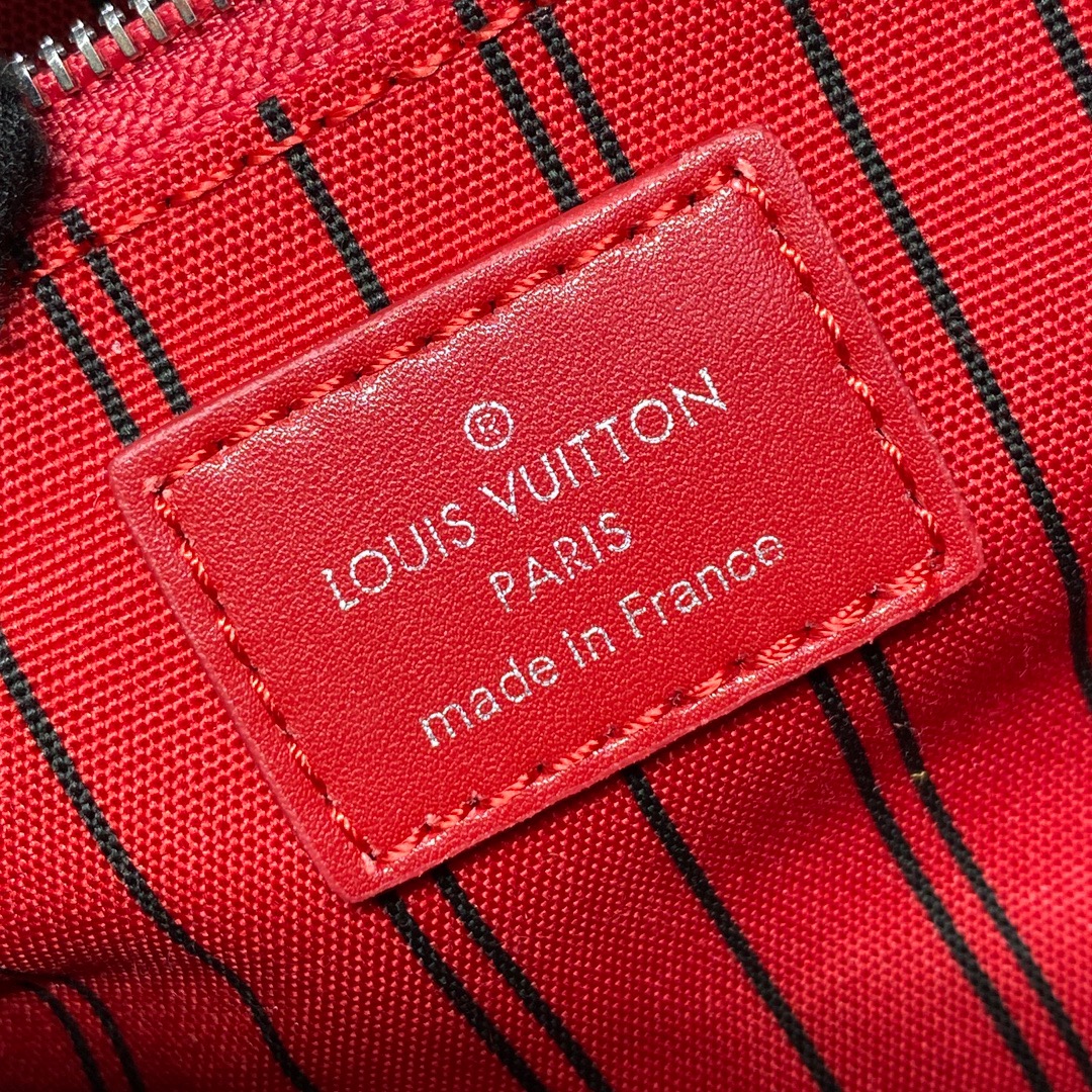 Louis Vuitton LV Calfskin Dopp Kit Toiletry Bag Pouch M13023 Red