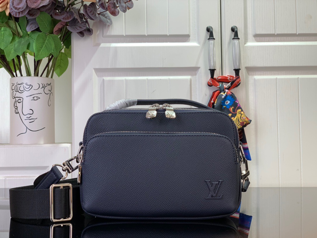 Louis Vuitton LV Men Avenue Messenger Bag Handbag M11657 Navy Blue