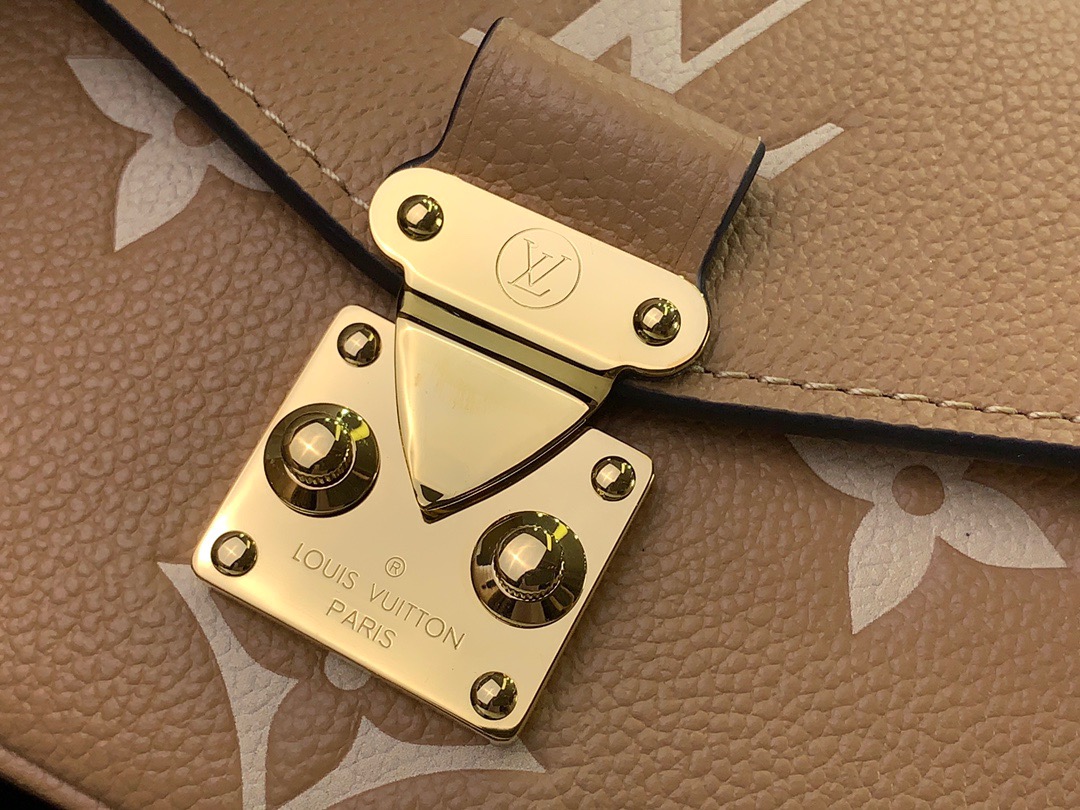 Louis Vuitton LV Pochette Metis East West Bag Handbag M12735 Tan