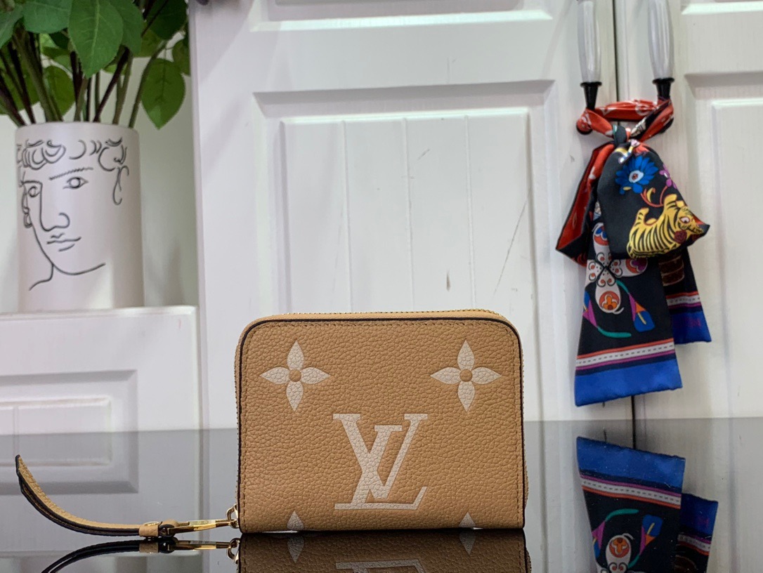 Louis Vuitton LV Calfskin Zippy Coin Purse Wallet Cardholder M12760 Tan