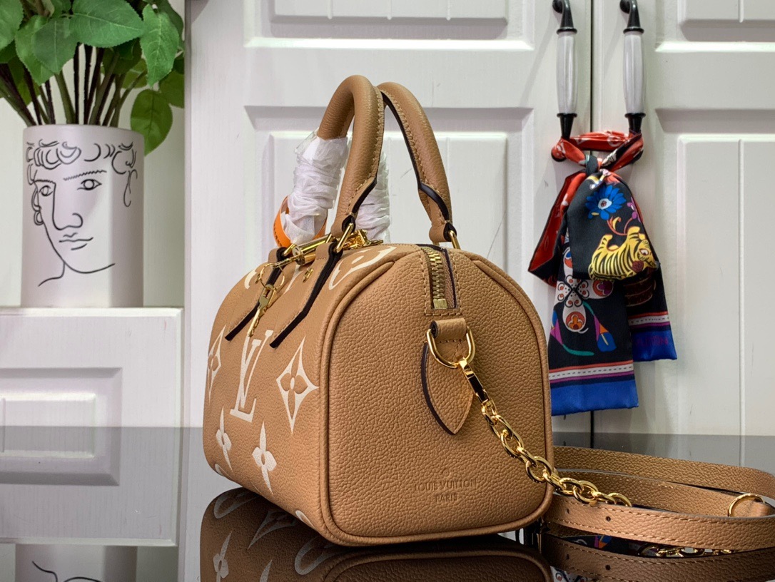 Louis Vuitton LV Calfskin Speedy Bandouliere 20 Bag Handbag M12713 Tan