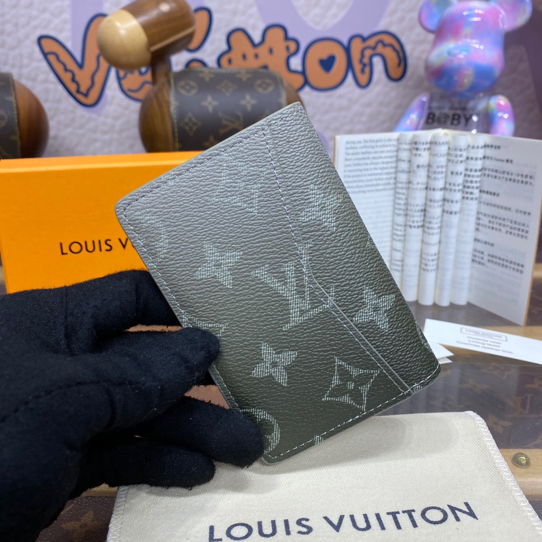 Louis Vuitton LV Monogram Gradient Pocket Wallet Purse Cardholder M11549 Green