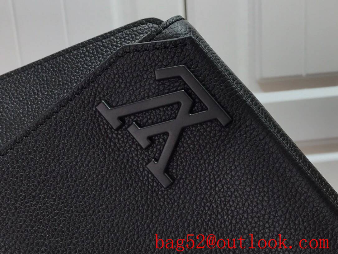 LV Louis Vuitton men black rich grained calf leather Aerogram Slingbag shoulder messenger bag M57081