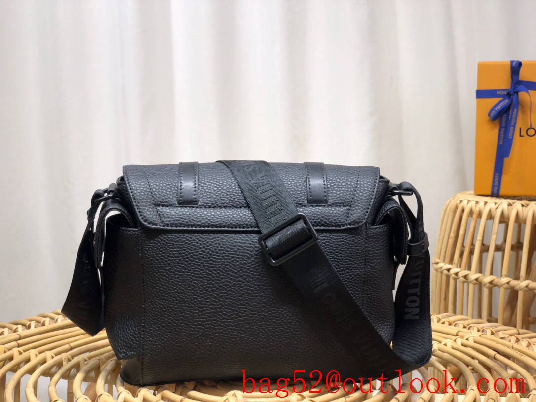 LV Louis Vuitton men elegant black taurillon leather christopher messenger bag