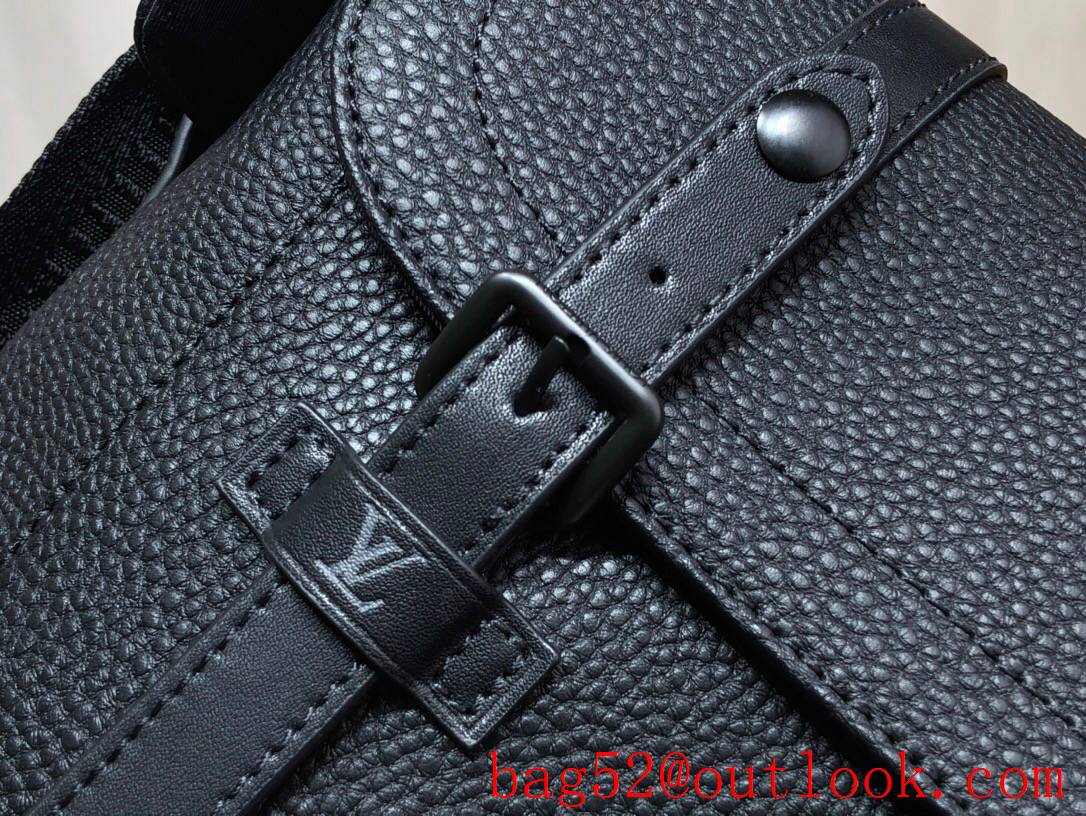 LV Louis Vuitton men elegant black taurillon leather christopher messenger bag