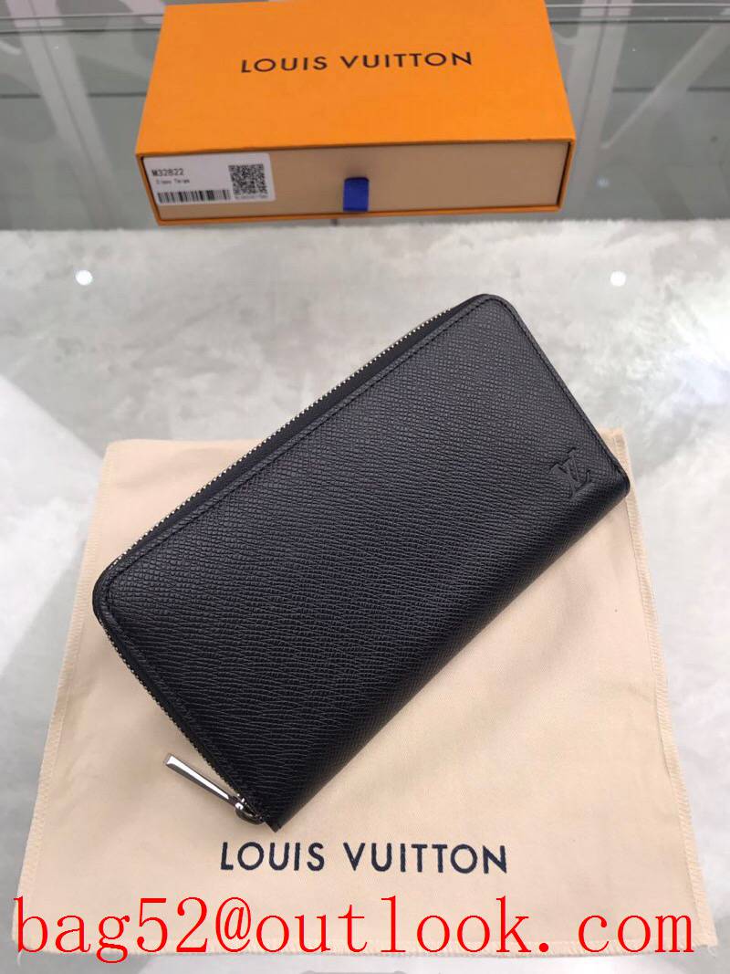 LV Louis Vuitton long black leather zipper wallet purse M32822