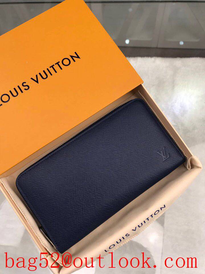 LV Louis Vuitton taiga leather large zipper passport card holder wallet purse M30515