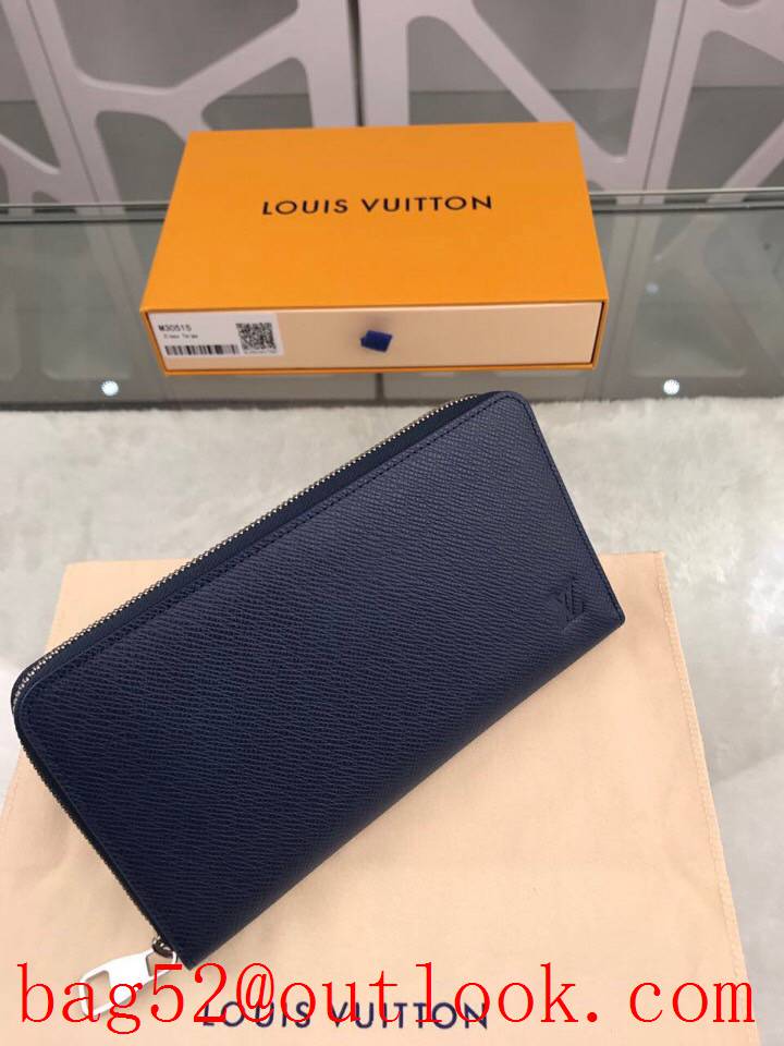 LV Louis Vuitton taiga leather large zipper passport card holder wallet purse M30515