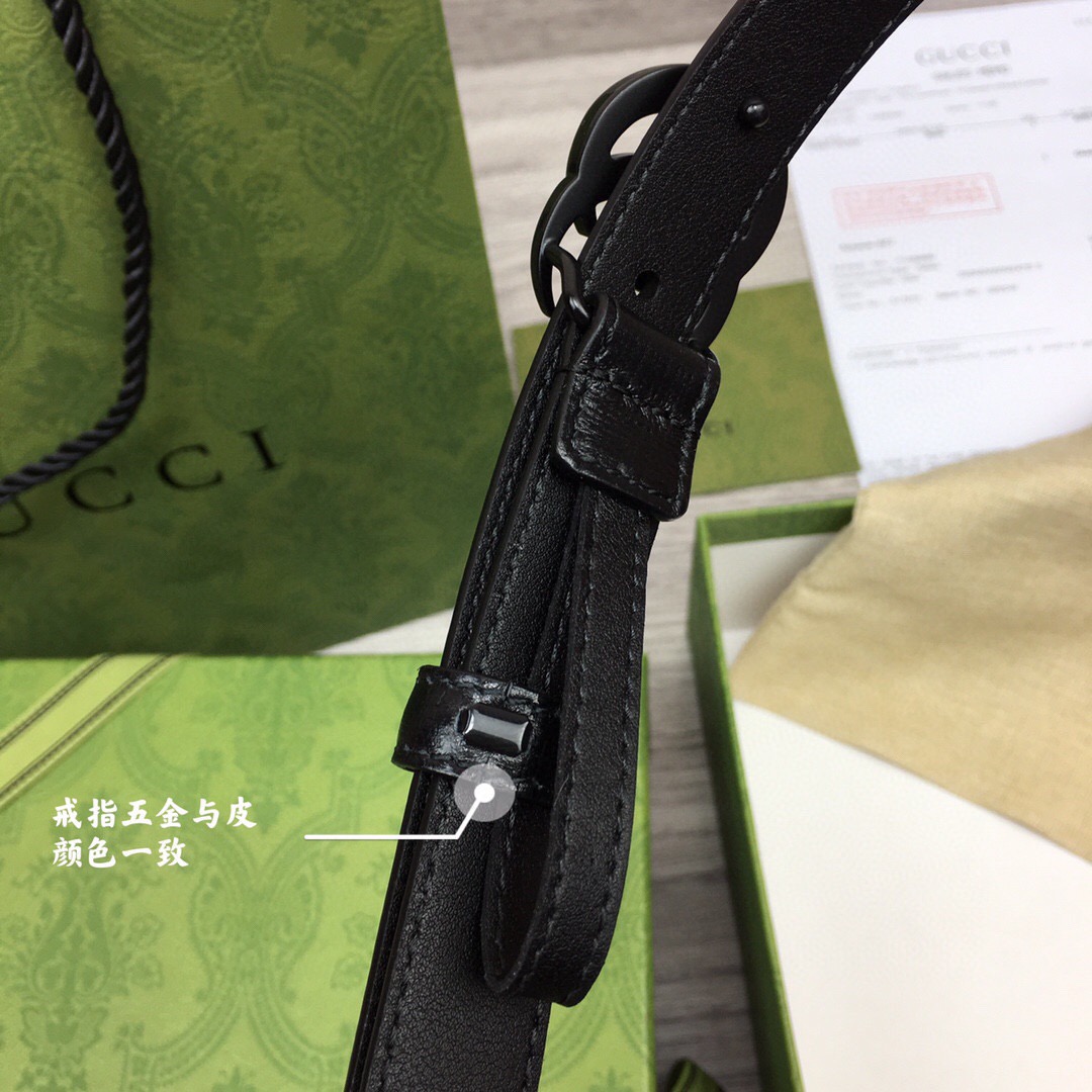 Gucci women 2cm width black leather v GG paint buckle belt