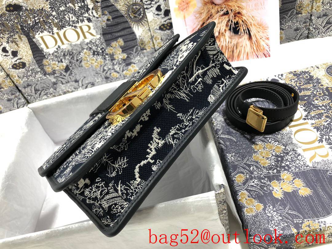 Dior Inverted effect Metal 'CD' clasp with antique gold finish shoulder 30 Montaigne embroidered tiger blue bag