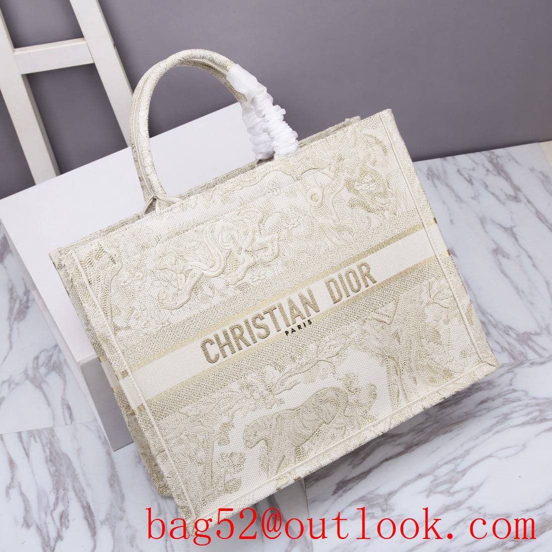 Dior Christmas limited-edition gold thread series luxurious color matching cream tote large bag