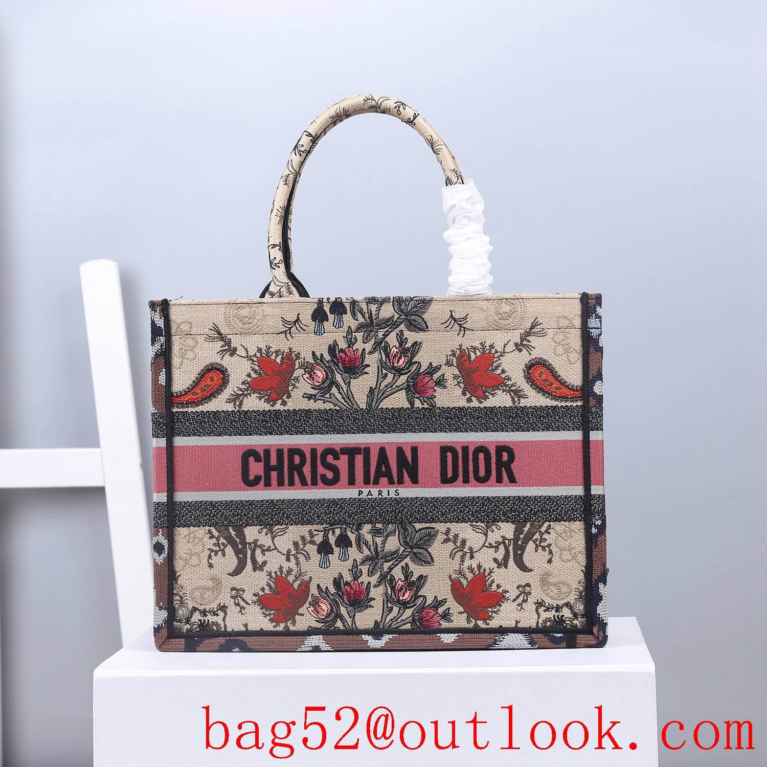 Dior small Mushroom printing Exquisite embroidery craftsmanship flower tote handbag