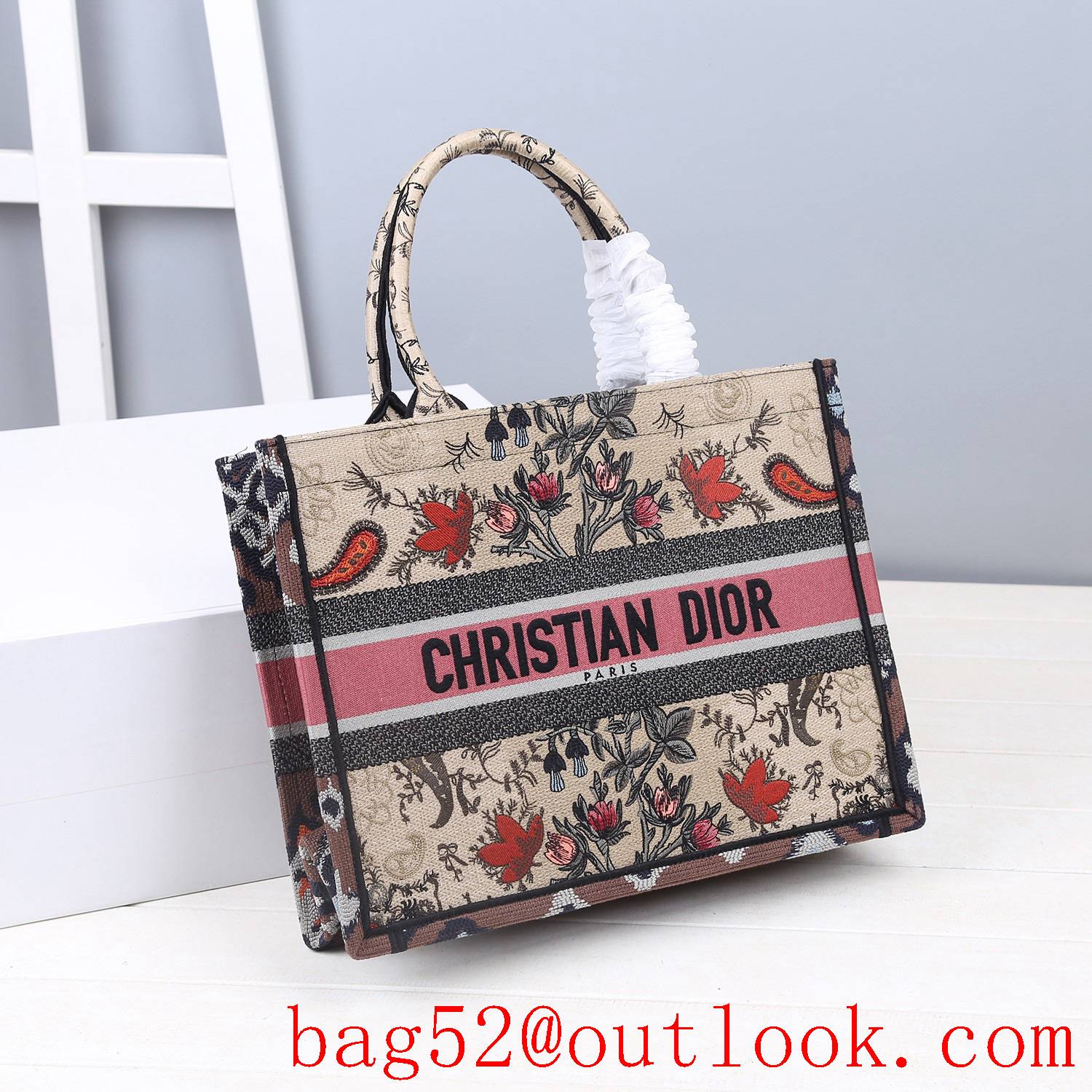 Dior small Mushroom printing Exquisite embroidery craftsmanship flower tote handbag