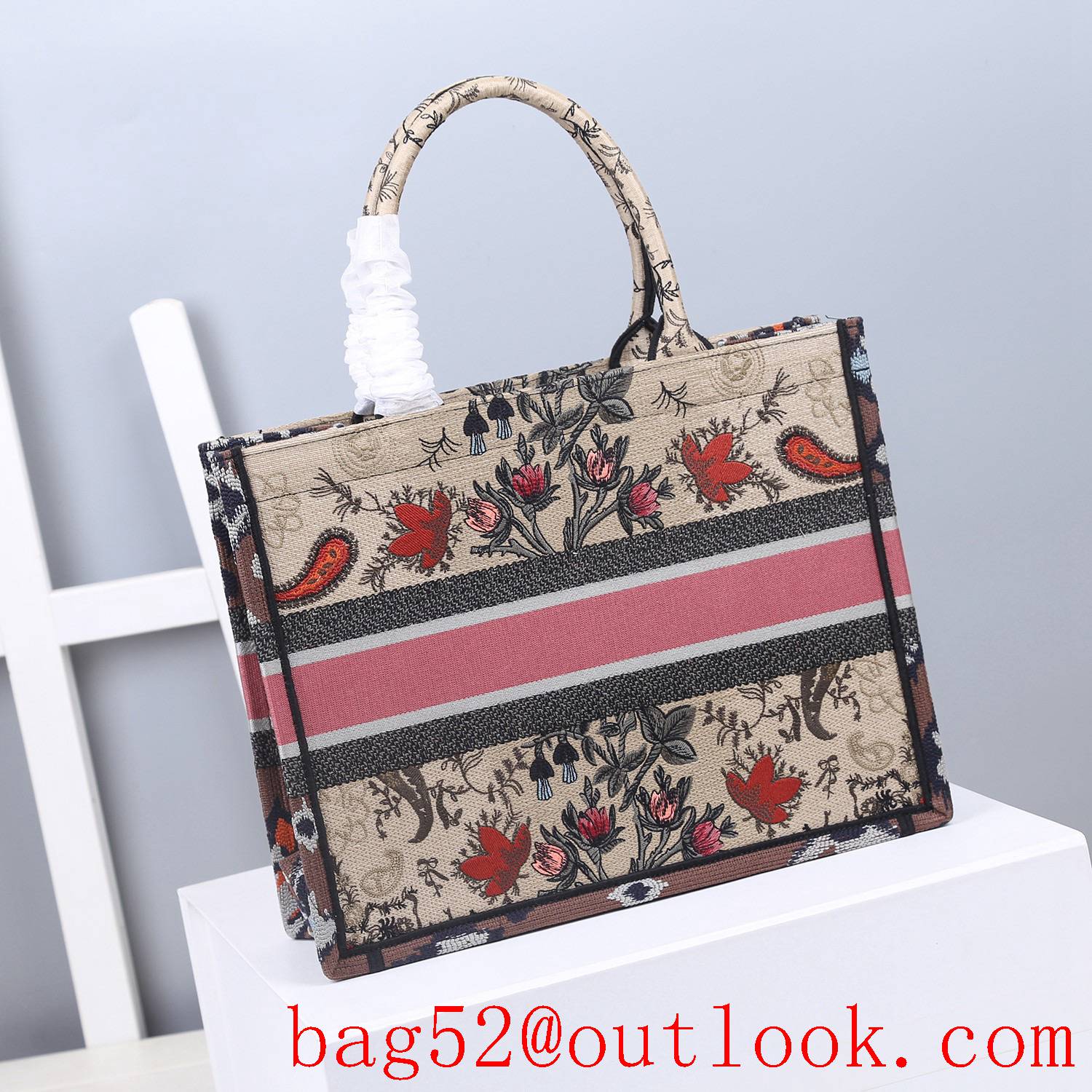 Dior small Mushroom printing Exquisite embroidery craftsmanship flower tote handbag