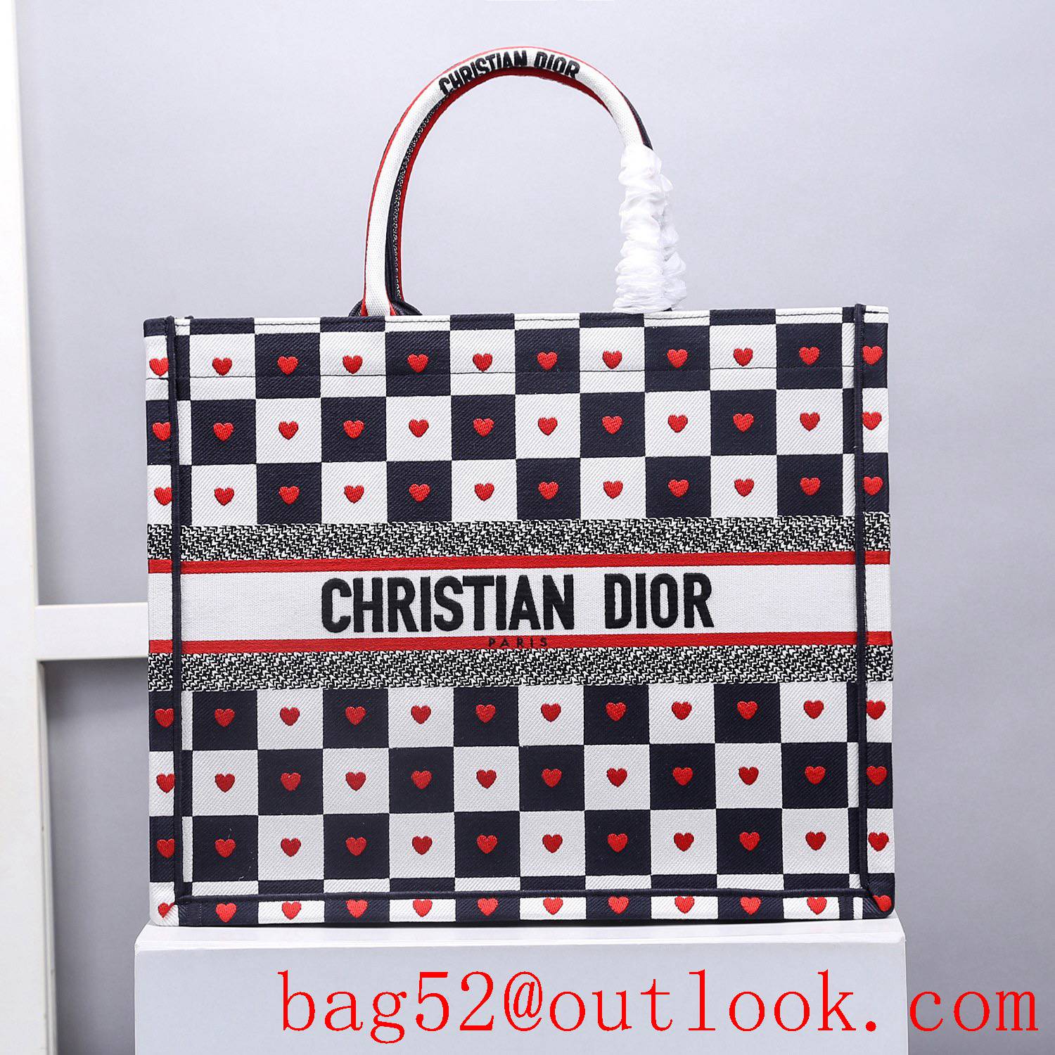 Dior black white lattice red lover small heart Chinese Valentine's Day limited edition Dioramour book tote large bag