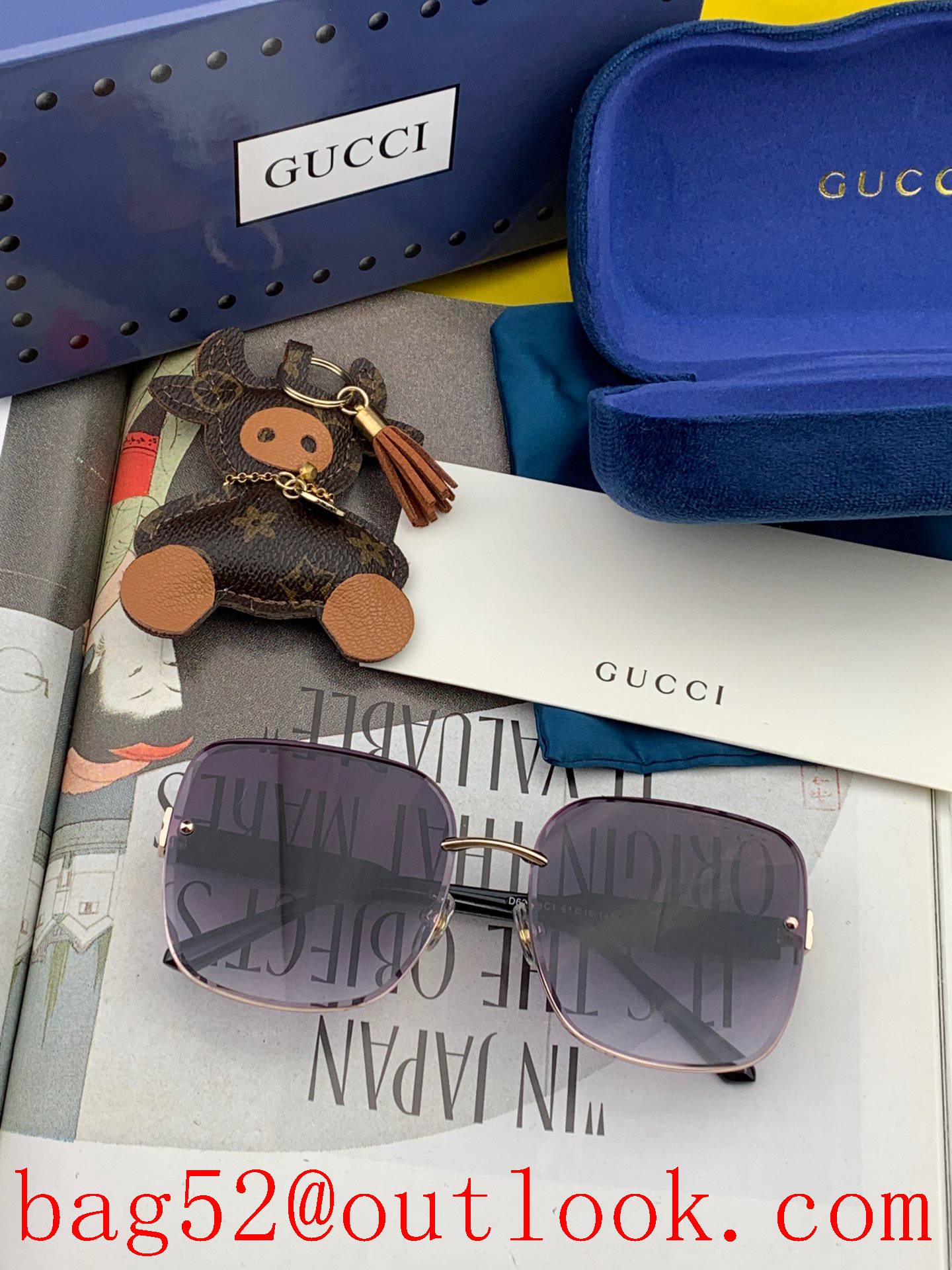 Gucci Patented slingshot technology that opens and closes at the temple hinge sunglasses