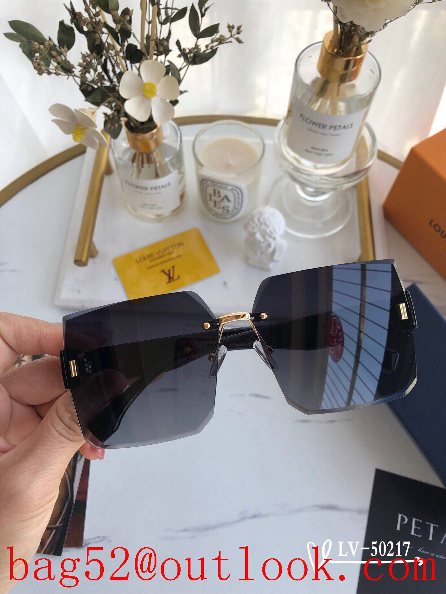 LV Louis Vuitton 3 colors Radiation protection sunglasses