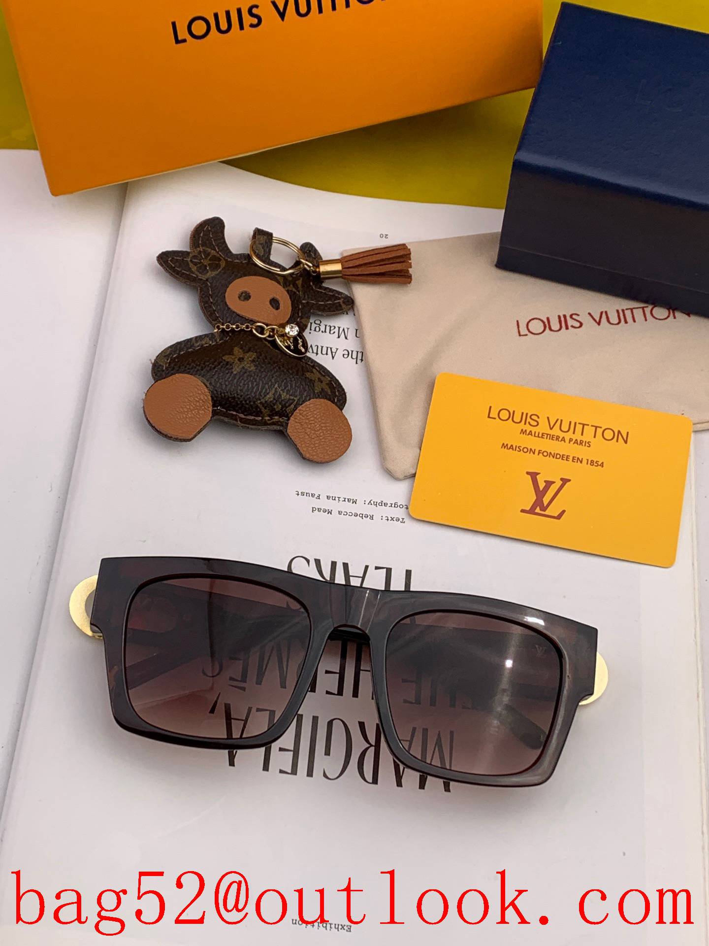 LV Louis Vuitton large frame CD metal logo on surface sunglasses