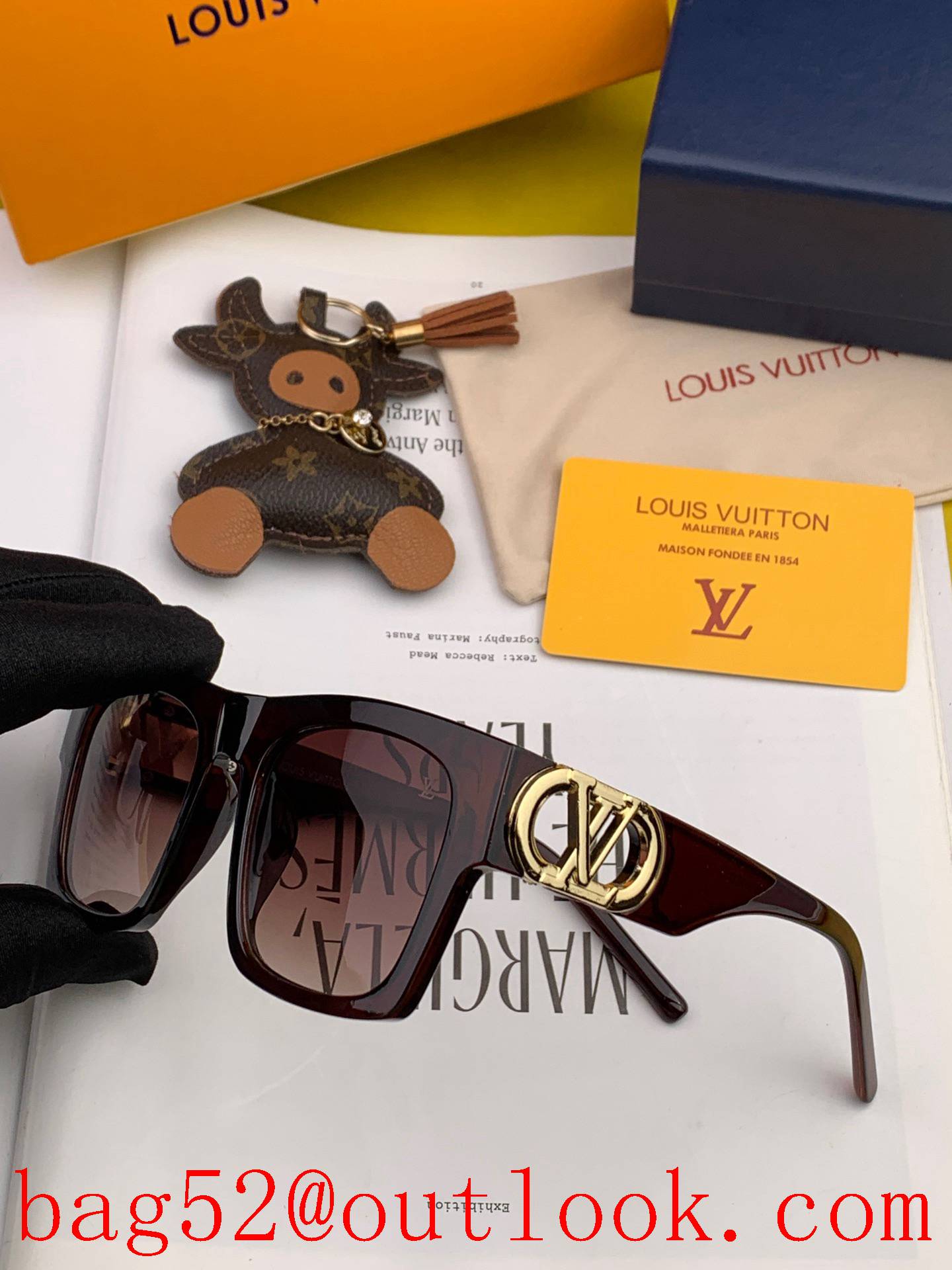 LV Louis Vuitton large frame CD metal logo on surface sunglasses