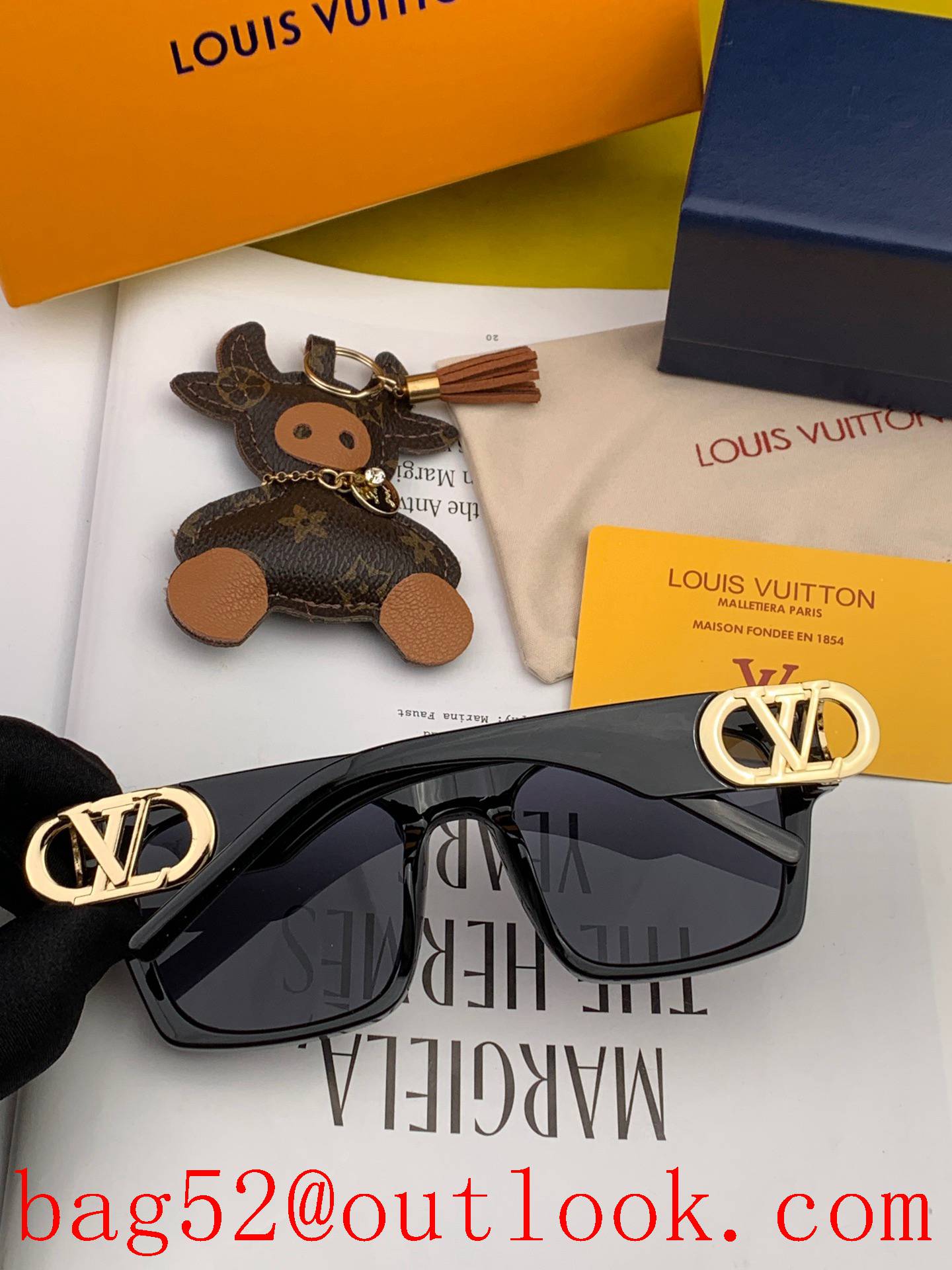 LV Louis Vuitton large frame CD metal logo on surface sunglasses